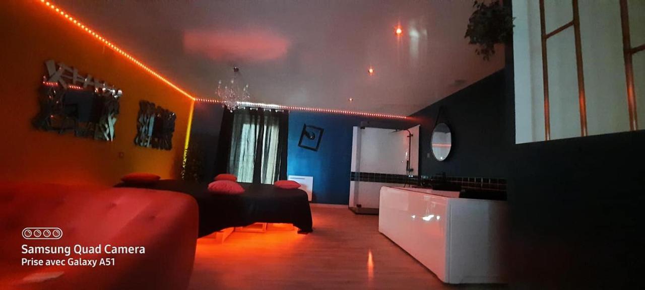 Nuit Insolite-Room Love Saint-Germain  Buitenkant foto